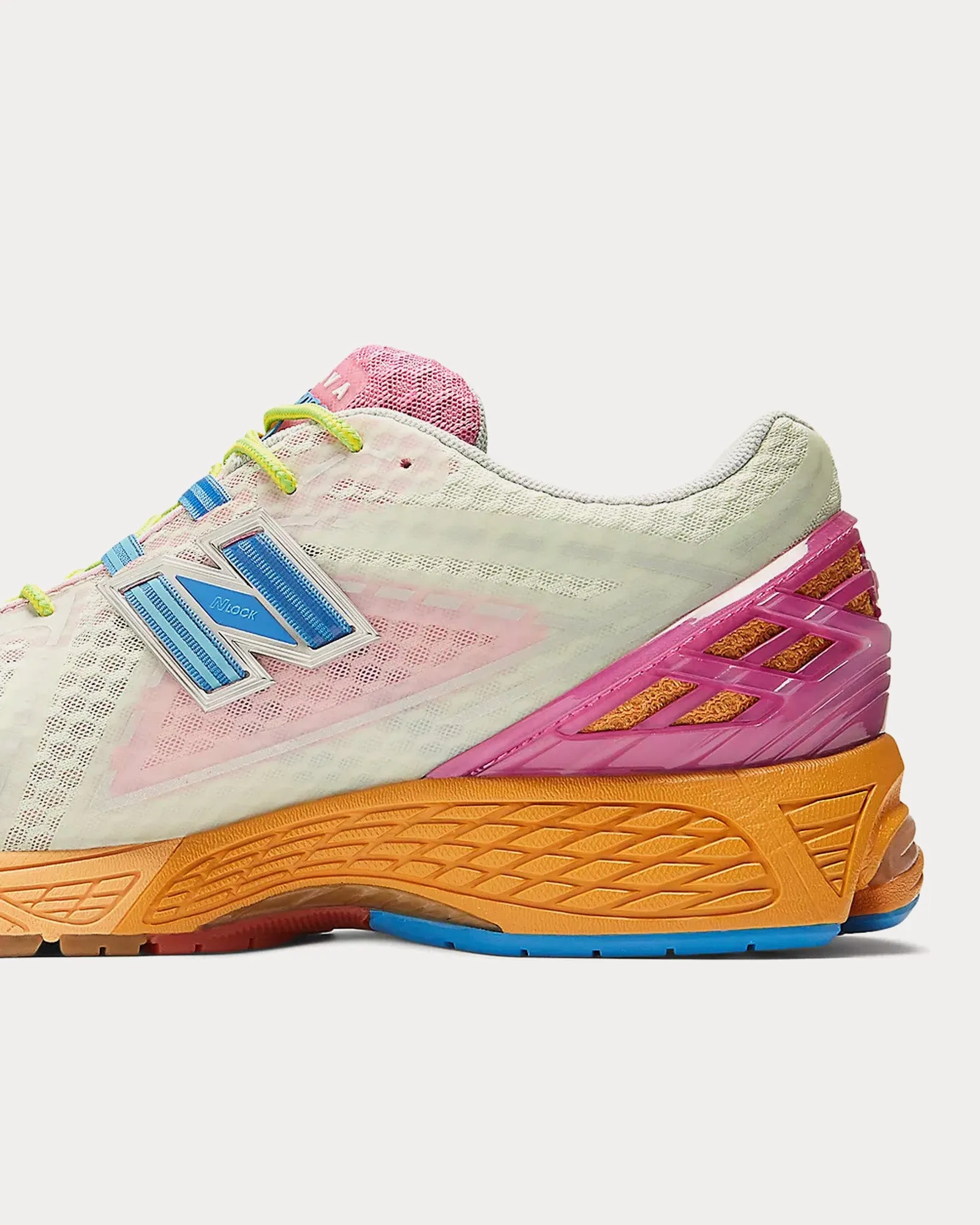 1906r Water Cress / Real Pink Low Top Sneakers