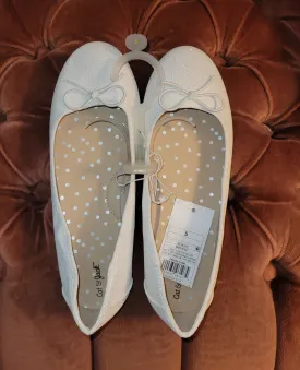 NWT white sparkly Dress shoes - size Shoes:  5 & 5.5 (Big Kid)